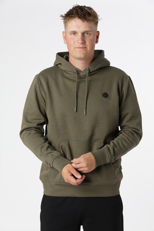 Kronstadt hoodie i farven army fremstillet i økologisk bomuld og genanvendt polyester