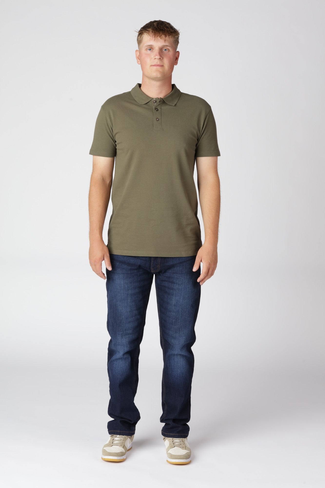 Klassiske Blue Tony jeans i slidstærk denim med naturlig komfort og fleksibel bevægelsesfrihed.