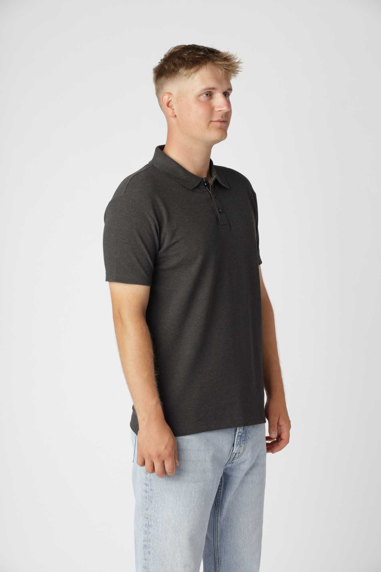 Antracit shape polo med ribkrave og klassisk knaplukning for elegant finish