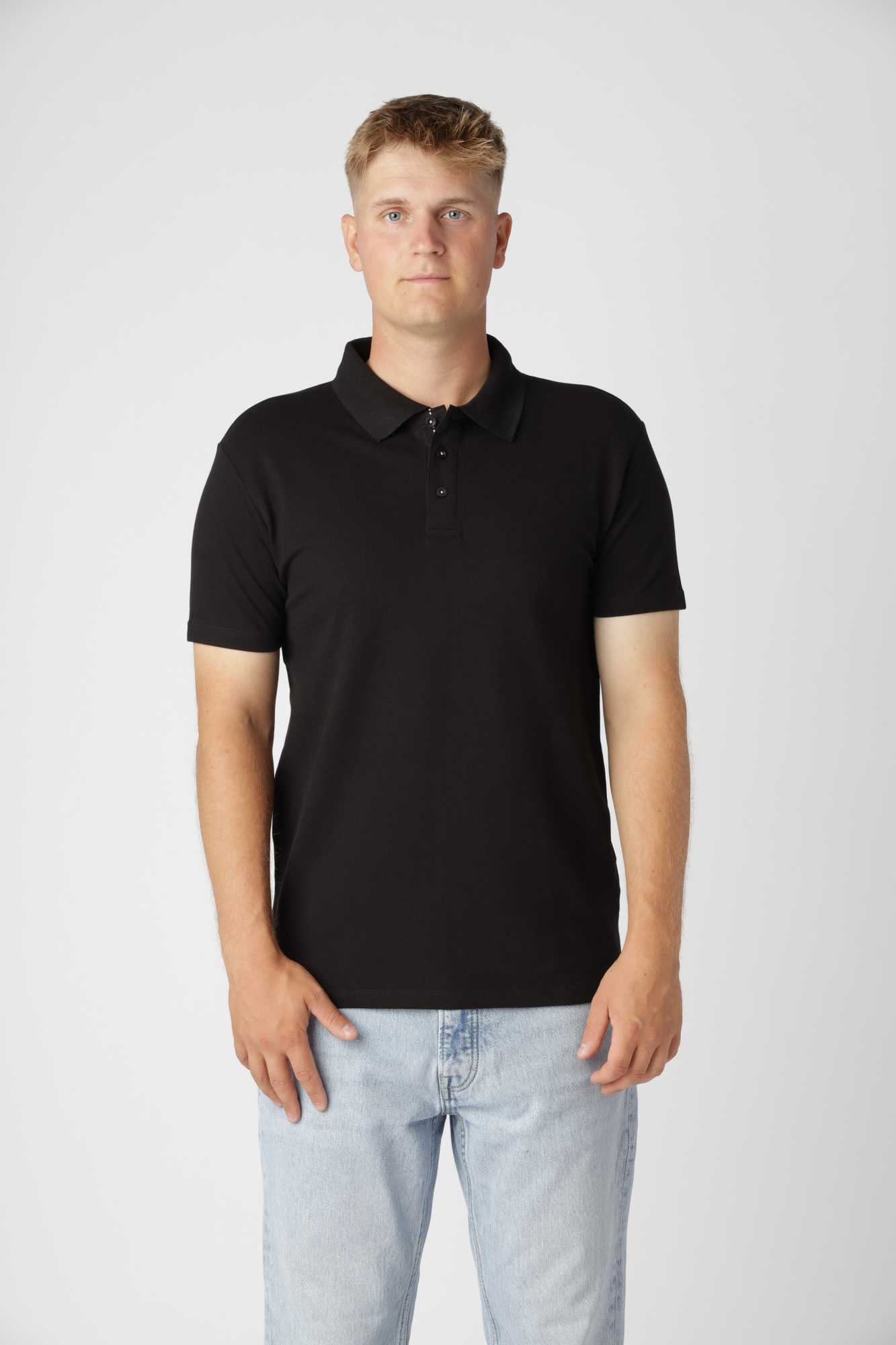 Shape polo i farven sort med tætsiddende fitted pasform og strækbart bomuldsstof