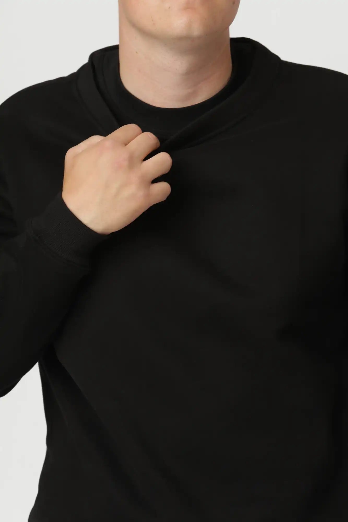 Komfortabel Premium sweatshirt i farven Sort med let, slidstærkt materiale til daglig brug