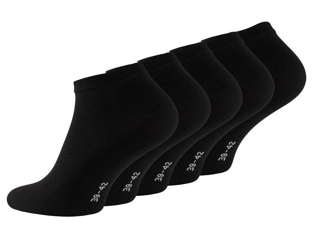 Bomuld ankelstrømer i farven sort med blød flad tåsøm for komfort hele dagen.