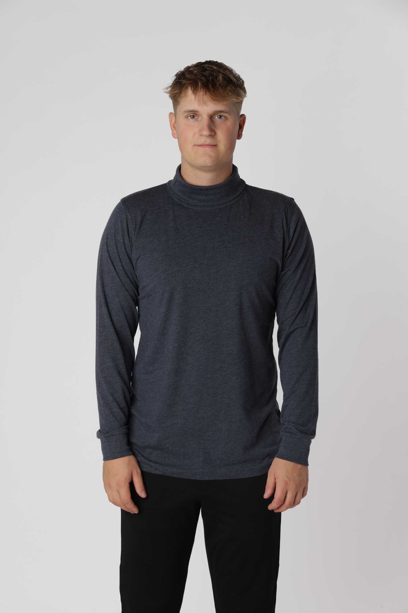 Meleret Blå Turtleneck T-shirt i blød bomuldsblanding med høj hals og afslappet, stilrent udtryk.