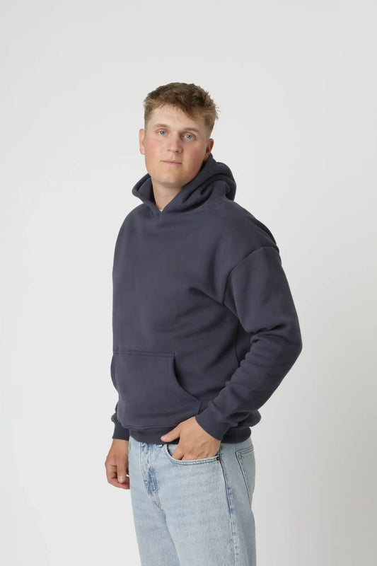 Premium hoodie i farven navy med blød expo-kashmir inderside og luksuriøs komfort