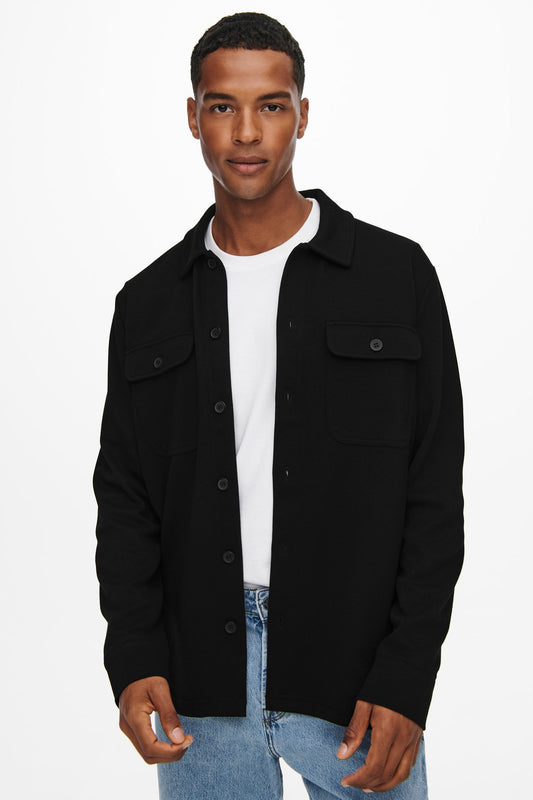 Overshirt ONSNEWKODYL i farven Sort med regular fit og klassisk skjortekrave.